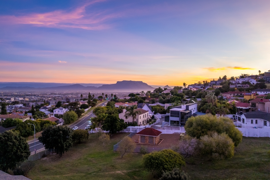 4 Bedroom Property for Sale in Loevenstein Western Cape